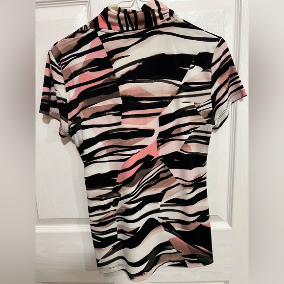 DKNY Wrap V-Neck Short Sleeve Top Size Small - Picture 2 of 3